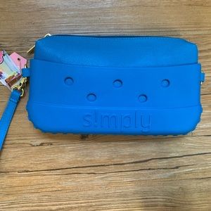NWT SIMPLY SOUTHERN wristlet/crossbody